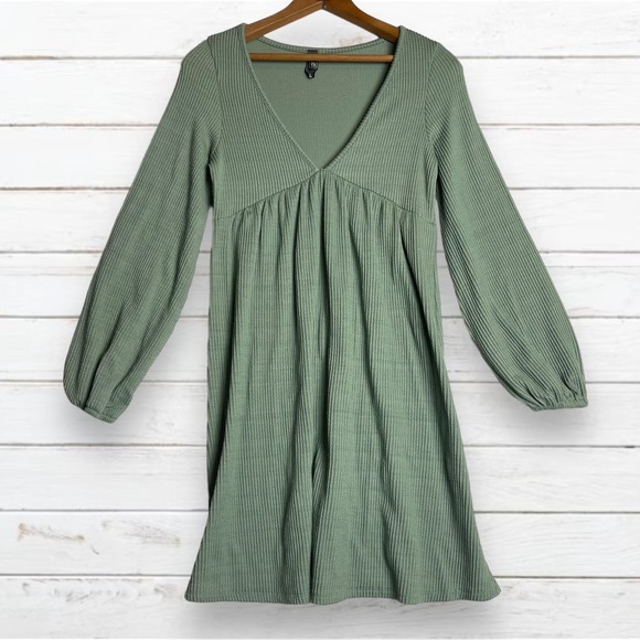 ALYA Francesca's Women's Sage Green Textured Babydoll Dress Size S - Picture 1 of 6